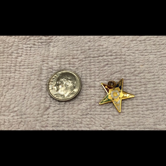 ⭐️🩷 LAST ONE !! 💙💛💟💚❤️OES 👑 Order of the Eastern Star CHARM - Gold-tone - Picture 2 of 4